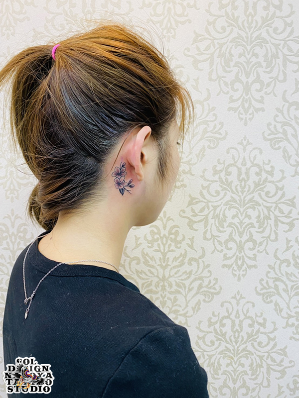 名古屋　タトゥー　女性